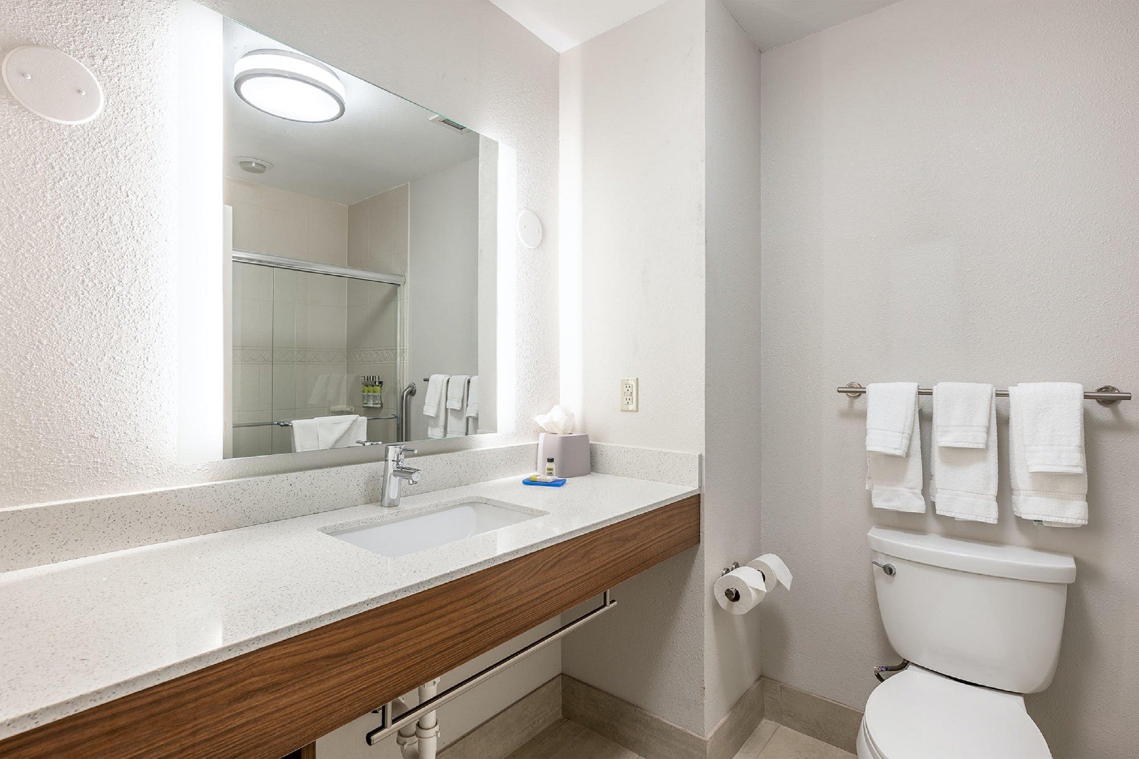 Holiday Inn Express Mccomb By Ihg Zewnętrze zdjęcie