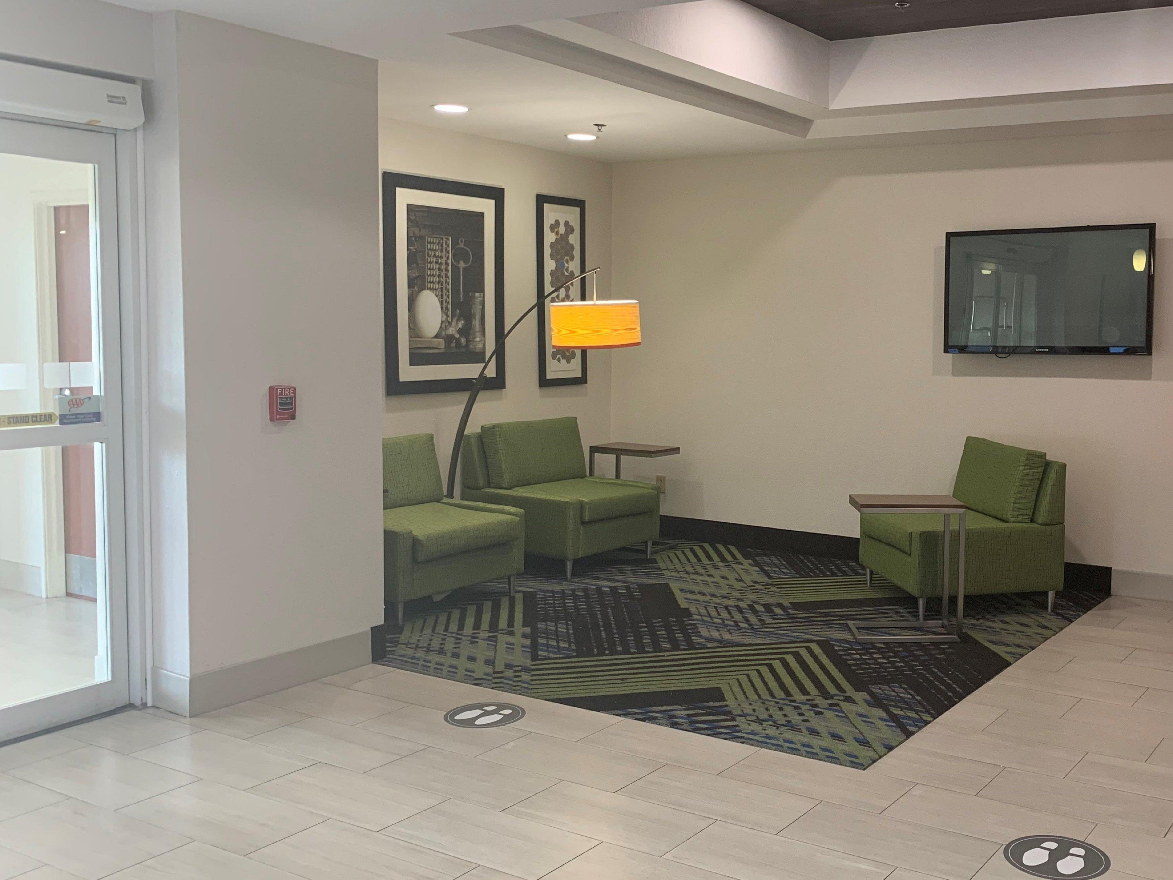 Holiday Inn Express Mccomb By Ihg Zewnętrze zdjęcie