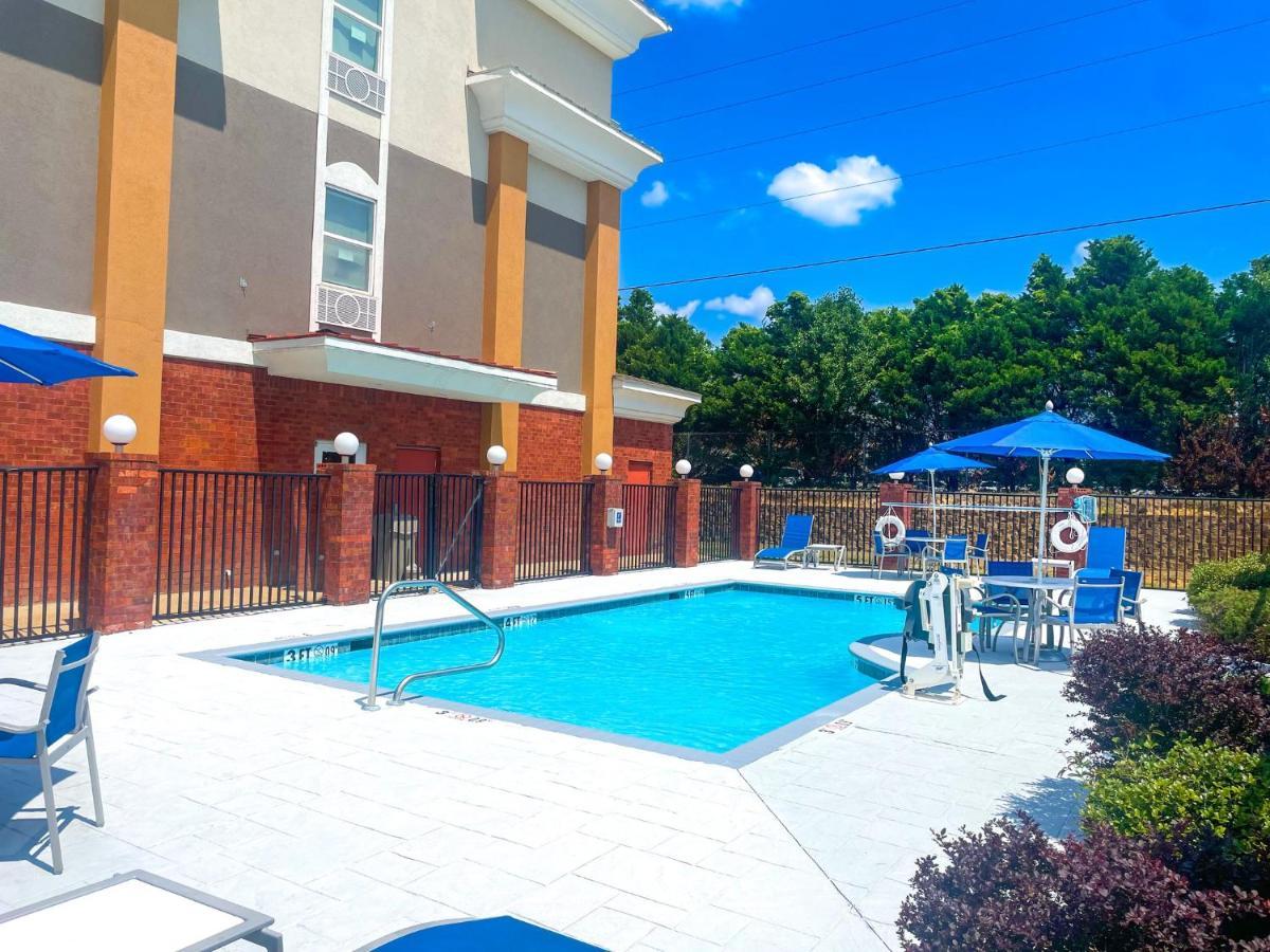 Holiday Inn Express Mccomb By Ihg Zewnętrze zdjęcie